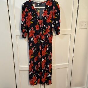 Perfect-for-Fall Floral Midline Dress